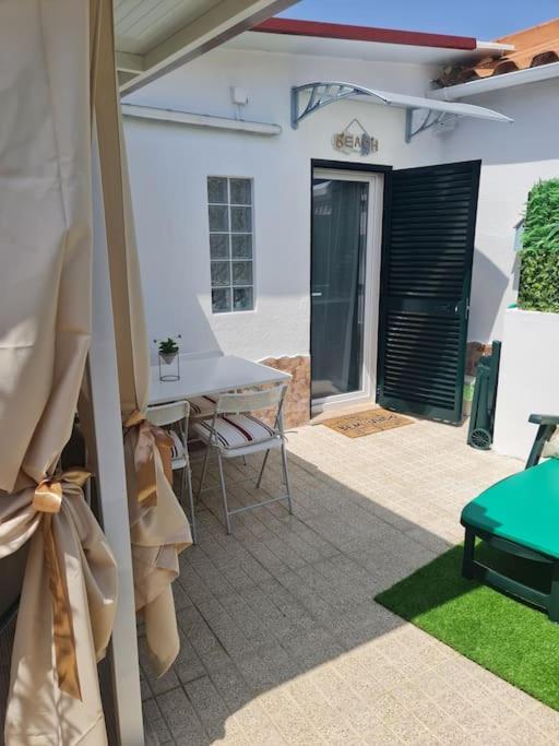 "Linda'S Guest House" Beach House With Private Patio & Hot Tub, 3 Min From The Beach Costa da Caparica Extérieur photo