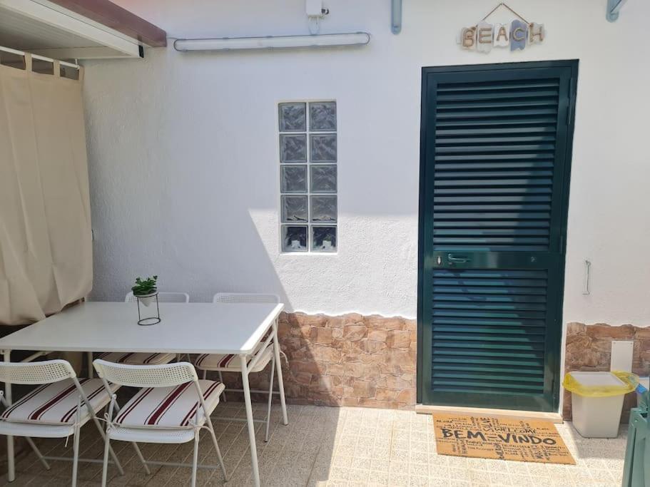 "Linda'S Guest House" Beach House With Private Patio & Hot Tub, 3 Min From The Beach Costa da Caparica Extérieur photo